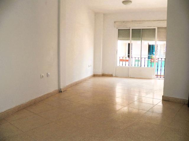 Piso en venta en Miraflores de la Sierra. Piso amplio para reformar. Bien ubicado. Pisos Miraflores de la.