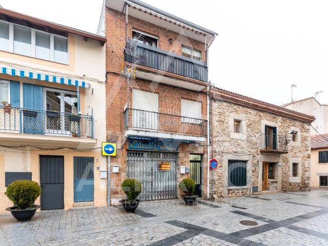 Piso en venta en Miraflores de la Sierra. Pisos Miraflores de la.