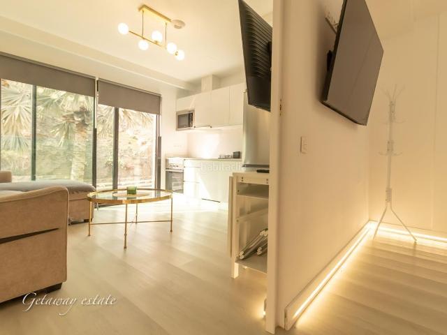 Piso en venta en Mogán, Arguineguín. Apartamento de diseño a estrenar con garaje y trastero junto a la playa en Arguineguín. Pisos.