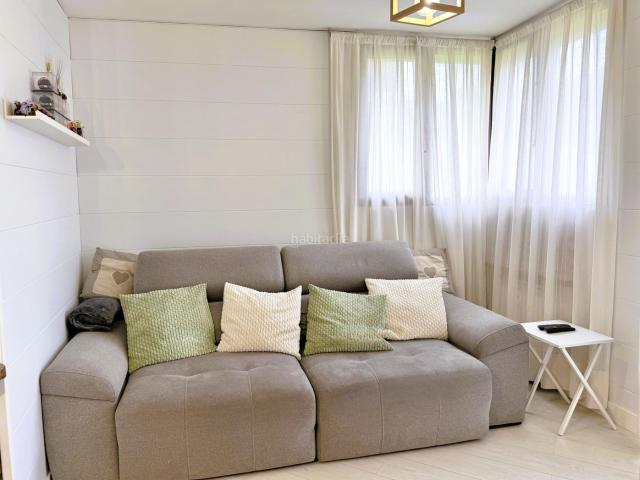 Piso en venta en Molina La. Se vende piso en Alp de 3 dormitorios con vistas y cerca de la pistas de la Molina!. Pisos Molina.