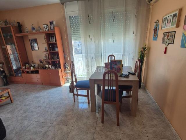 Piso en venta en Molins de Rei. Piso todo exterior en llave de oro ascensor. Pisos Molins de.