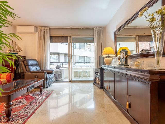 Piso en venta en Molins de Rei. ESPECTACULAR PISO CON TERRAZA Y ZONA COMUNITARIA CON PISCINA EN MOLINS DE REI. Pisos Molins de.
