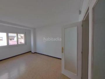 Piso en venta en Mollet del Vallès, Col·legis Nous. Mollet del Vallès Barcelona EN RENTABILIDAD se vende alquilado, no se puede visitar ni hipotecar. Pisos Mollet del.