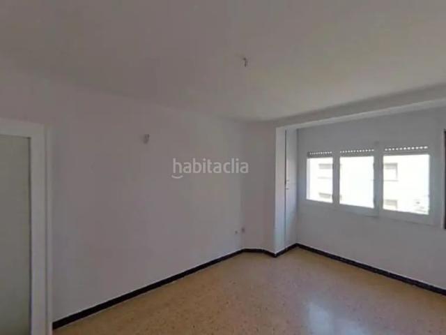 Piso en venta en Mollet del Vallès, Col·legis Nous. Mollet del Vallès Barcelona EN RENTABILIDAD se vende alquilado, no se puede visitar ni hipotecar. Pisos Mollet del.