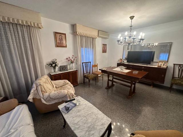 Piso en Venta en Monóvar / Monòver