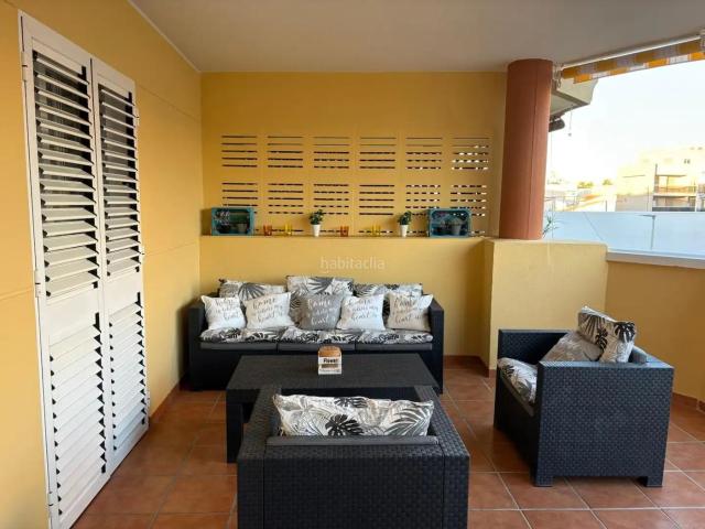 Piso en venta en Moncofa, Moncófar Playa. Piso de 3 habitaciones con terraza de 30 m² y vistas al mar, amueblado y con ascensor. Pisos.