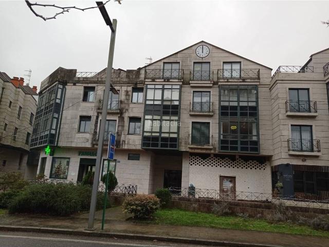 Piso en venta en Mondariz Balneario. Piso semi nuevo amueblado con garaje y bodega. Pisos Mondariz.
