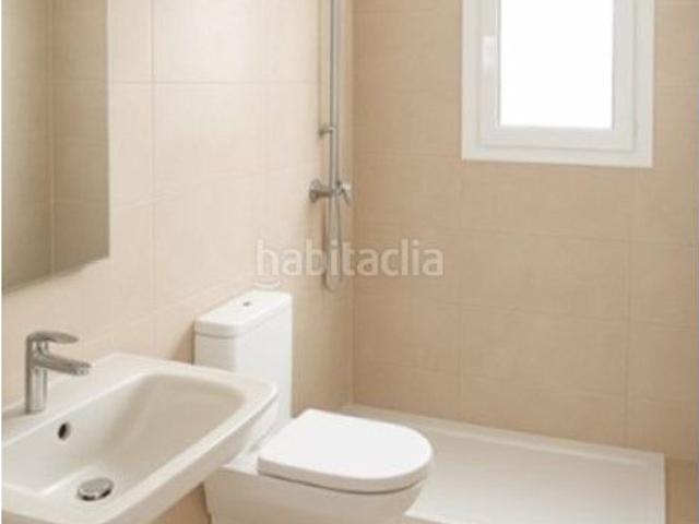 Piso en venta en Montbrió del Camp. Montbrió del Camp. A estrenar. Piso de 3 habitaciones, 2 baños. Plaza de parking. Pisos Montbrió del.