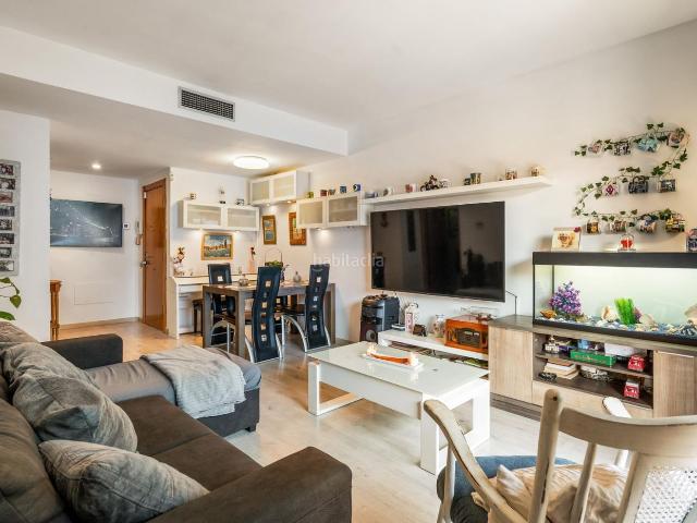 Piso en venta en Montcada i Reixac, Montcada Centre La Ribera. ÁTICO IMPECABLE CON TERRAZA EN PLENO CORAZÓN DE MONTCADA. Pisos Montcada i.