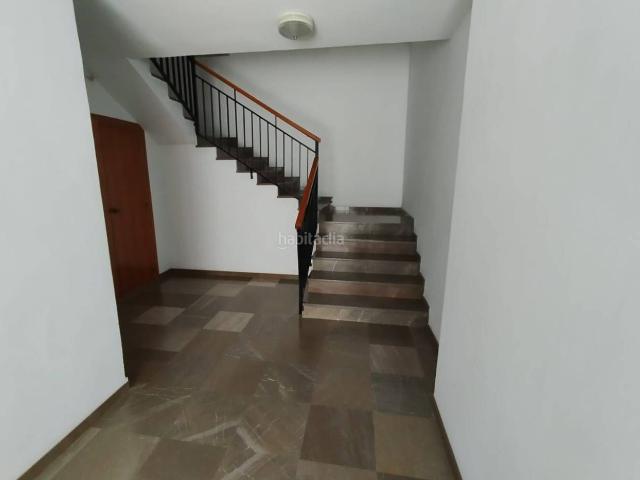 Piso en venta en Montefrío. Tu nuevo hogar en el corazón de Montefrío!. Pisos.