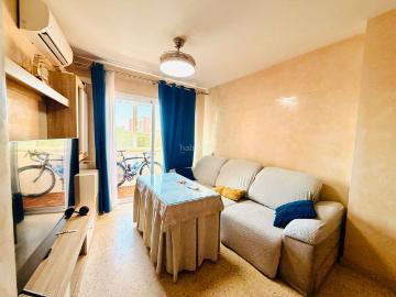 Piso en venta en Montequinto, Avenida de Europa. ¡MAGNÍFICA VIVIENDA EN URBANIZACIÓN PRIVADA CON CLUB SOCIAL CON PISCINA Y PISTAS DEPORTIVAS EN MONTEQUINTO!. Pisos.