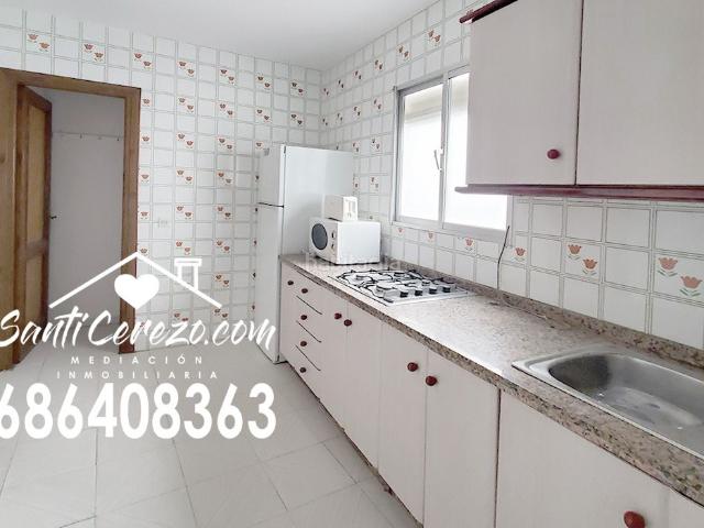 Piso en venta en Montilla. Piso grande y luminoso. Pisos.