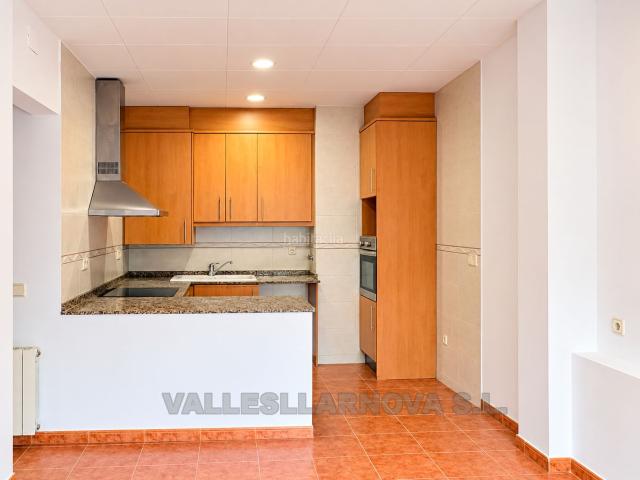 Piso en venta en Montornès del Vallès. CON ENTRADA DIRECTA E INDEPENDIENTE. Pisos Montornès del.