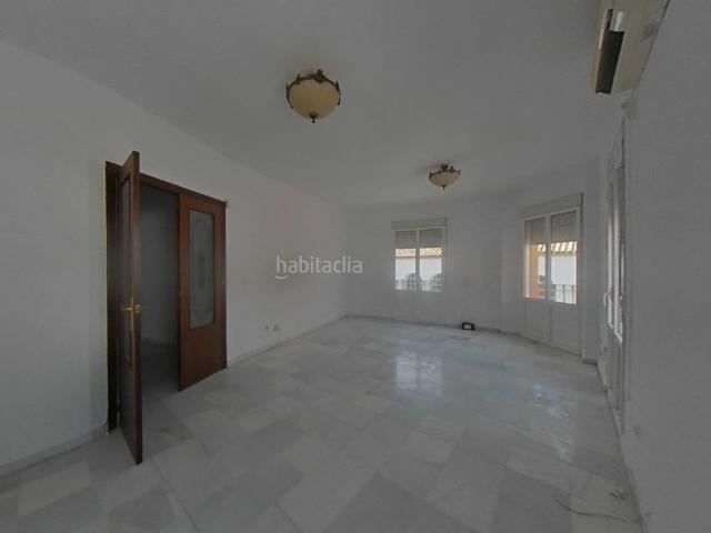 Piso en venta en Morón de la Frontera. Pisos Morón de la.