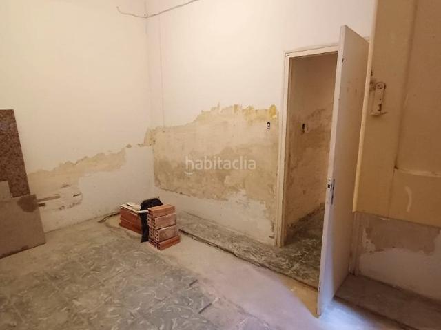 Piso en venta en Móra la Nova Costa Dorada. Planta Baja para reformar. Pisos Móra la.