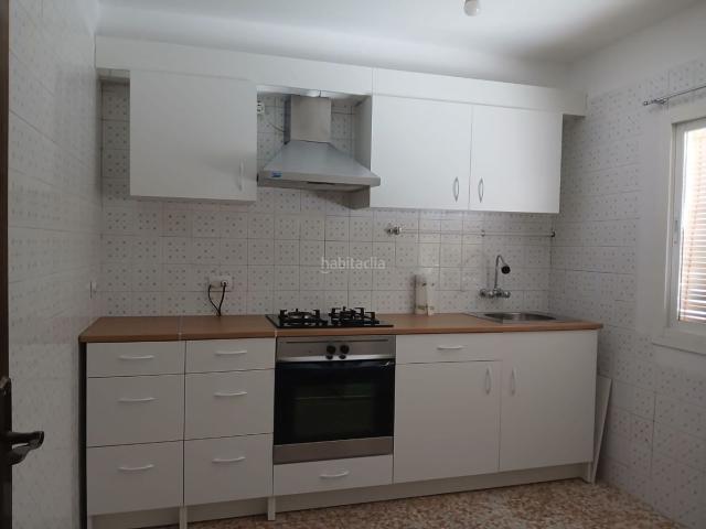 Piso en venta en Mota del Cuervo. Piso de 3 habitaciones con calefacción en el centro. Pisos Mota del.
