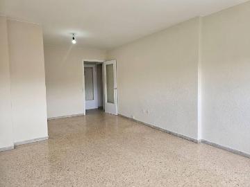 Piso en Venta en Nucli Urbà