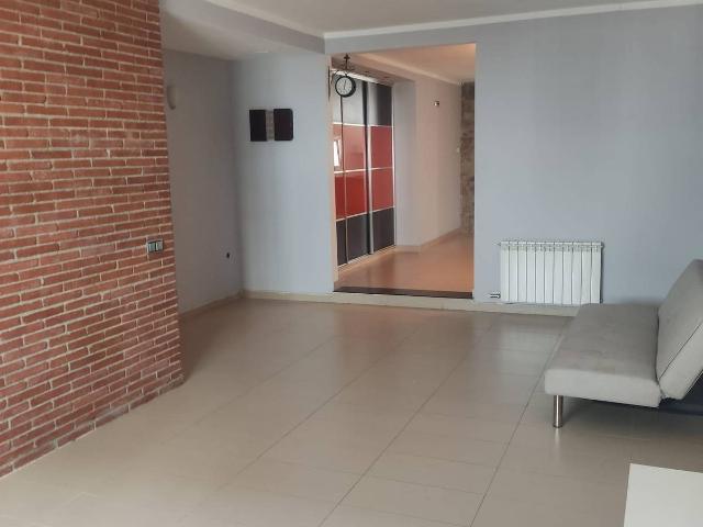 Piso en Venta en Nucli Urbà