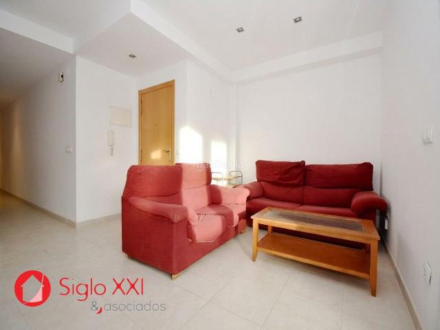 Piso en venta en Nules. DescripciónApartamento en primera línea de playa en Nules, con impresionantes vistas al mar y una ubicación privilegiada para disf. Pisos.