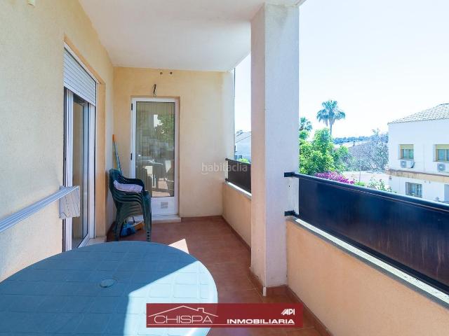Piso en venta en Náquera, Casco Urbano. Apartamento con terraza y piscina comunitaria. Pisos.