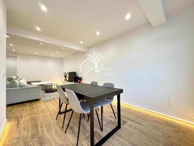 Piso en venta en Narón, A Gándara. PISO PRIMERO CON TERRAZA, REFORMADO 2026, AMUEBLADO, 100 M2 Y 2 DORMITORIOS, A GÁNDARA NARÓN. Pisos.