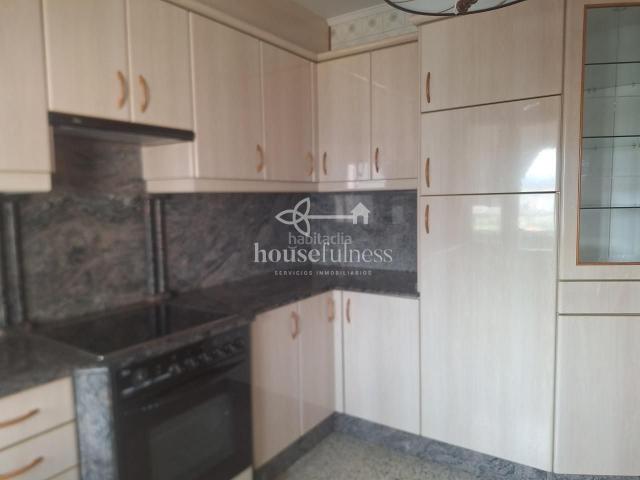 Piso en venta en Narón, Alto del Castaño. Pisos.