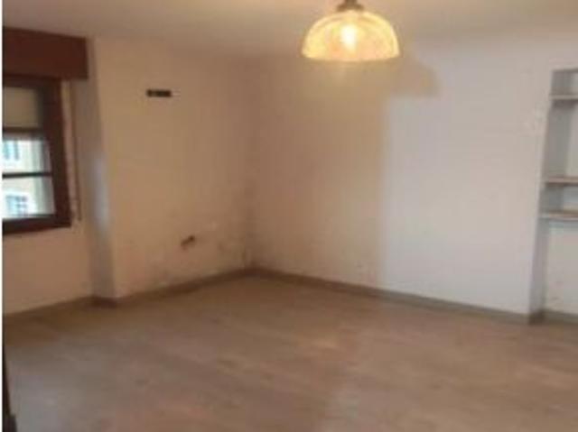 Piso en Venta en Naron La Coruña Ref: 437992