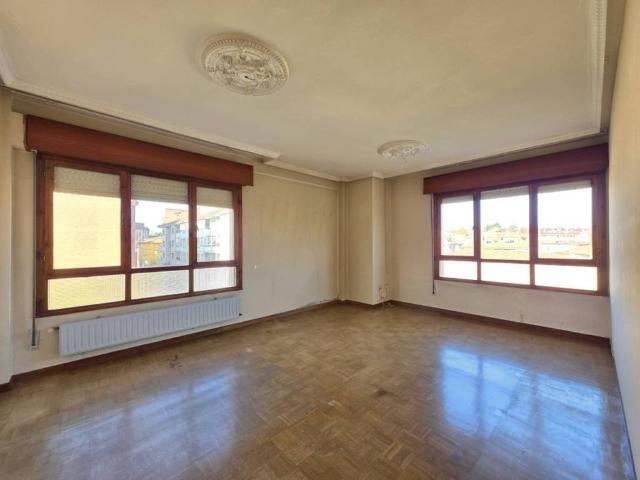 Piso en Venta en Nava