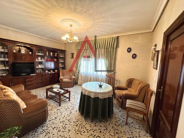Piso en venta en Nava de la Asunción. ¡OPORTUNIDAD! ALDABA INMOBILIARIA PISO EN VENTA EN NAVA DE LA ASUNCION. Pisos Nava de la.