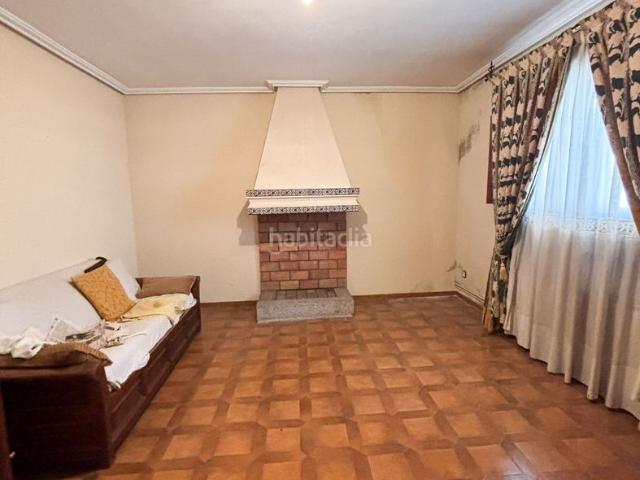 Piso en venta en Navahermosa. Amplia vivienda con terrazas y encanto toledano en pleno centro de Navahermosa. Pisos.