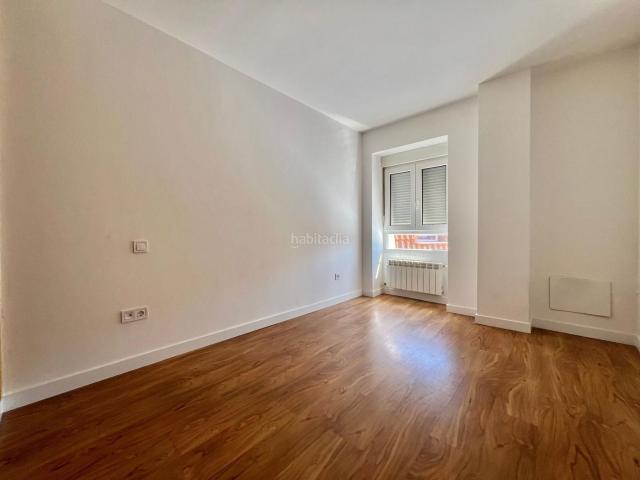 Piso en venta en Navalafuente. Piso de 1 dormitorio con piscina y ascensor, recién acondicionado. Pisos.