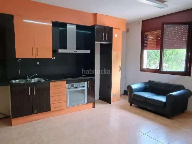 Piso en venta en Navarcles. Piso luminoso con trastero y parking en Carrer Solervicens, Navarcles. Pisos.