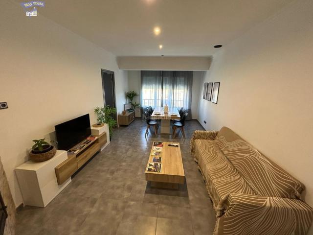 Piso en venta en Navàs. VIVIENDA CON LICENCIA TURÍSTICA EN NAVAS ZONA DE PEQUIN 2 RENTABILIDAD Y CALIDAD DE VIDA EN UN SOLO ACTIVO. Pisos.