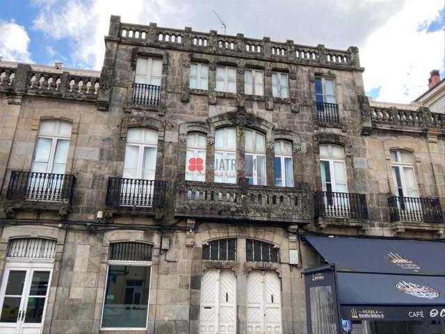 Piso en venta en Negreira. Se vende segunda planta y bajo cubierta para reformar en Rúa da Cachurra, Negreira. Pisos.