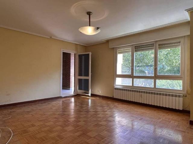 Piso en Venta en Noáin