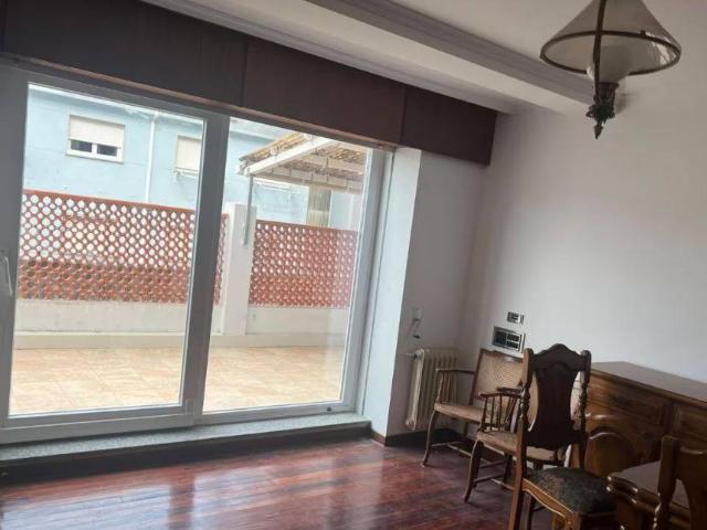 Piso en Venta en Noia