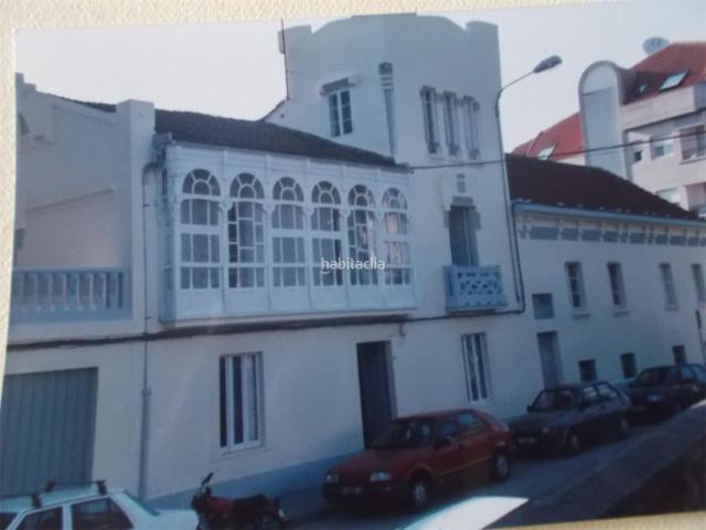 Piso en venta en Noia. Gran finca catalogada. Pisos.