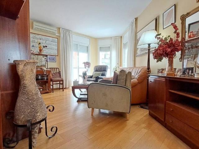 Piso en Venta en Nou Eixample Sud