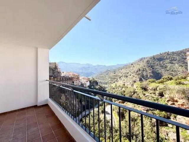 Piso en Venta en Otívar