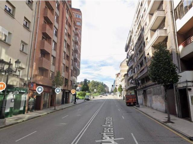 Piso en Venta en Oviedo