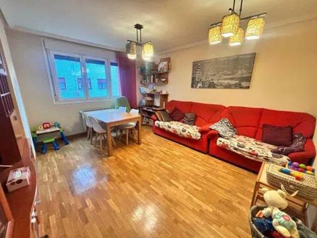 Piso en Venta en Oviedo