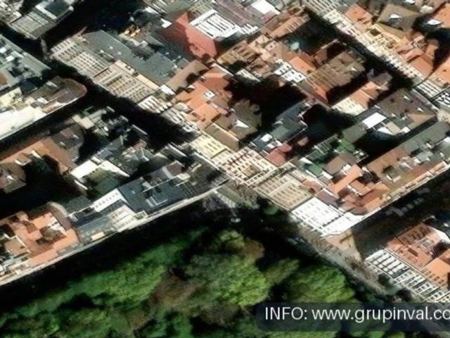 Piso en Venta en Oviedo