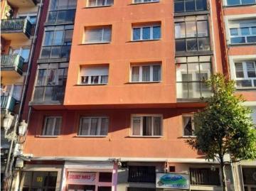 Piso en Venta en Oviedo