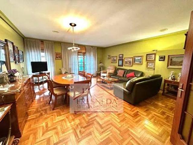 Piso en Venta en Oviedo