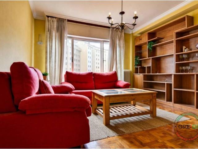 Piso en Venta en Oviedo