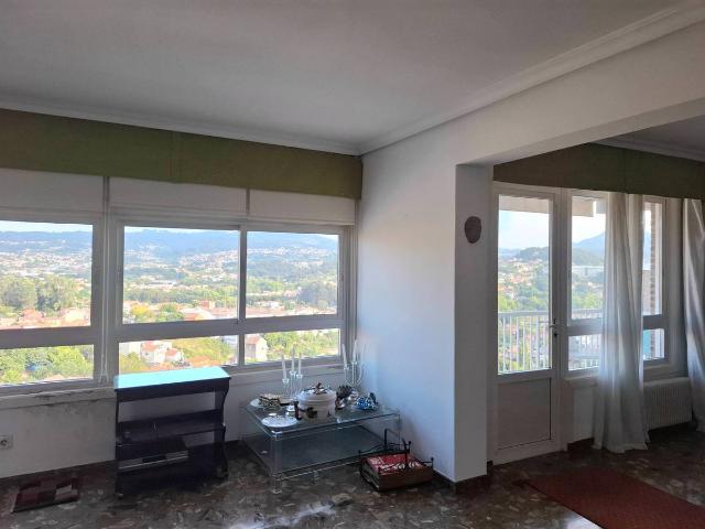 Piso en Venta en O Castro