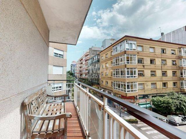 Piso en Venta en O Castro