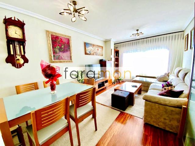 Piso en Venta en O Castro