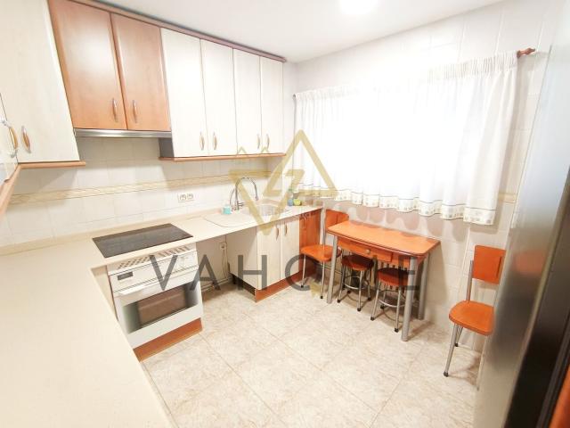 Piso en venta en Ocaña, Puerta de Murcia Colegios. VAHOME PRESENTA EXCELENTE VIVIENDA EN OCAÑA Toledo. Pisos.