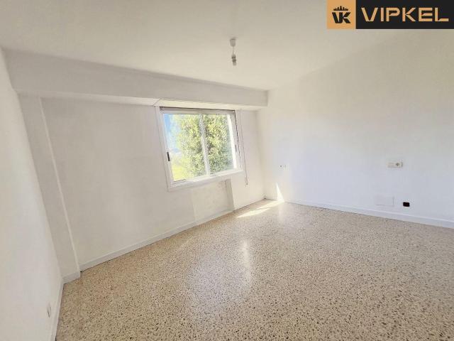 Piso en venta en Oleiros La Coruña